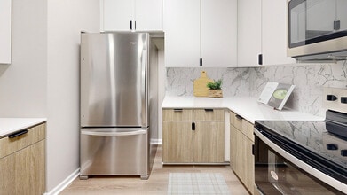 Waterstone at Big Creek Apartments in Alpharetta, GA - Building Photo - Building Photo