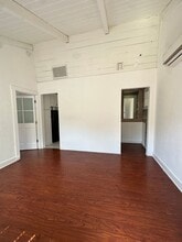 6026 Eleanor Ave-Unit -6026 1/2 in Los Angeles, CA - Building Photo - Building Photo