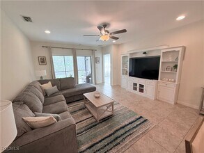 4278 Dutchess Park Rd in Ft. Myers, FL - Building Photo - Building Photo