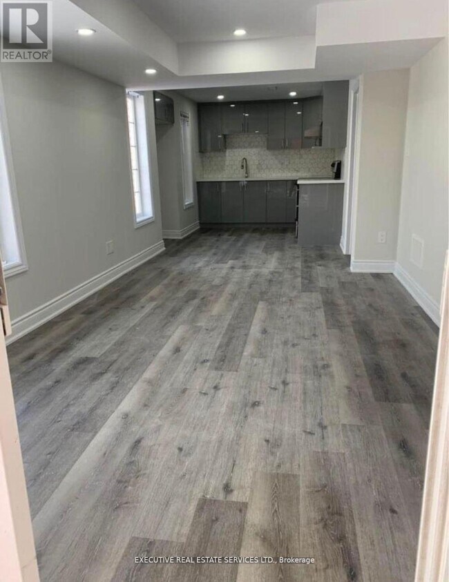 39 Stoneylake Ave in Brampton, ON - Building Photo - Building Photo