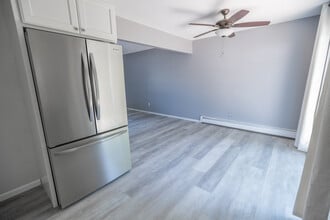 921 Church St, Unit 921 in Bohemia, NY - Building Photo - Building Photo
