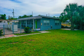 1125-1127 NE 5th Ave in Fort Lauderdale, FL - Building Photo - Building Photo