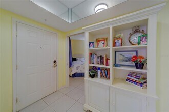 16450 Gulf Blvd, Unit 564 in North Redington Beach, FL - Building Photo - Building Photo