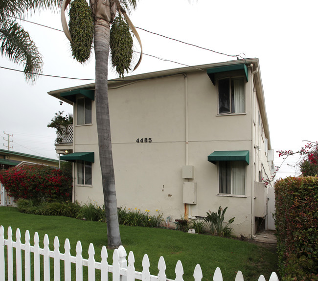 Illinois Street Apartments in San Diego, CA - Building Photo - Building Photo