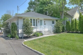 457 Central Ave in New Providence, NJ - Building Photo - Building Photo