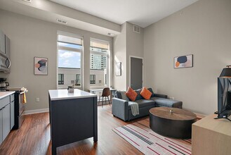 1410 Nicollet Ave in Minneapolis, MN - Building Photo - Building Photo