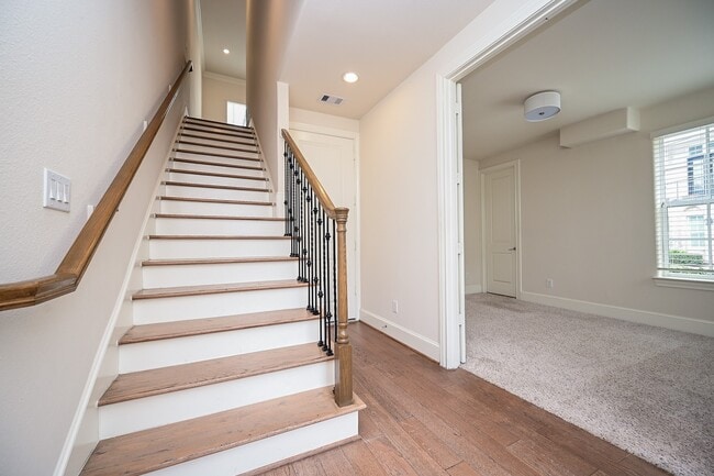 property at 9546 London Bridge Station