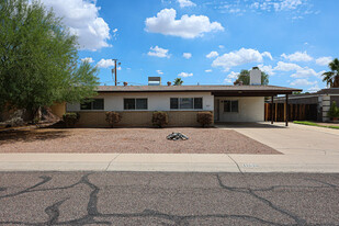 11629 N 31st Dr in Phoenix, AZ - Foto de edificio - Building Photo