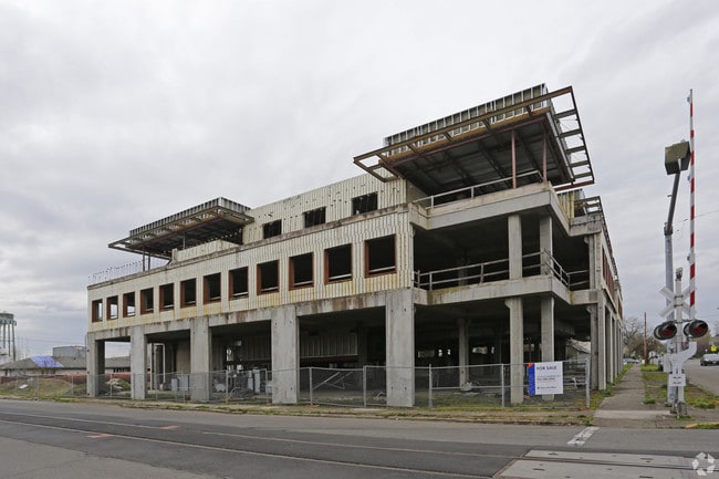 Independence Station in Independence, OR - Building Photo - Building Photo