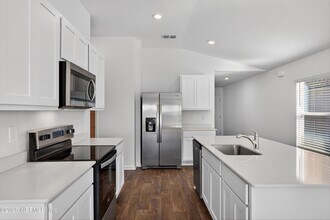 1347 Little Heron Pl in Green Cove Springs, FL - Building Photo - Building Photo