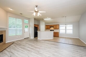 4531 Bridgevillage Dr in Spring, TX - Building Photo - Building Photo