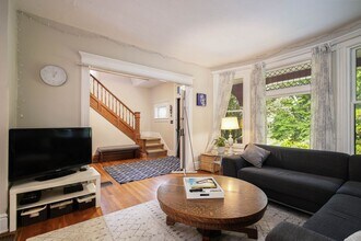 926 SE 15th Ave in Portland, OR - Building Photo - Building Photo