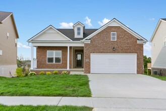 828 Copley Pointe Dr in Richmond, KY - Foto de edificio - Building Photo