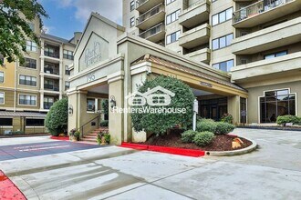 799 Hammond Dr in Sandy Springs, GA - Building Photo - Building Photo