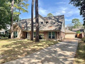 1122 Rhine Ln in Houston, TX - Foto de edificio - Building Photo