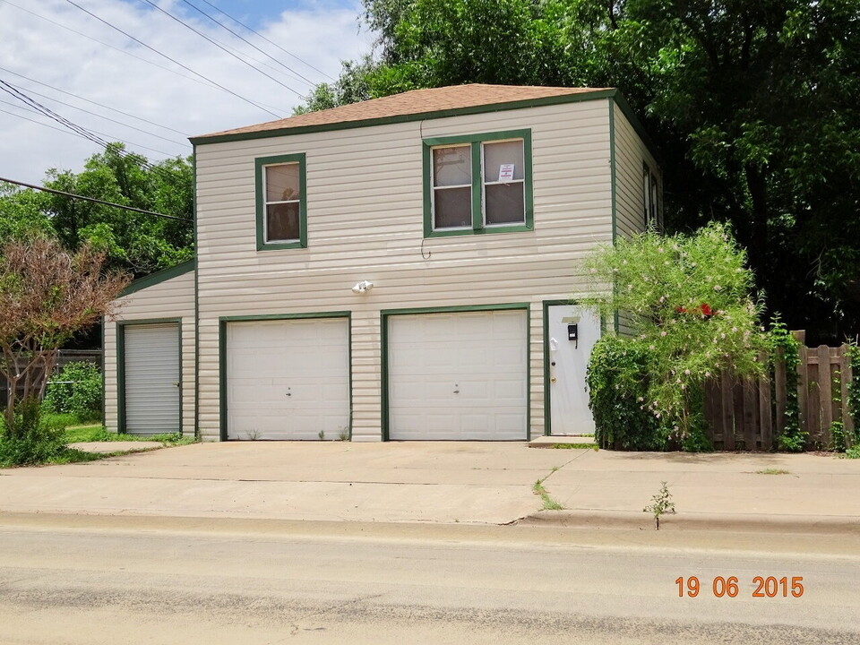 2106 Boston Ave in Lubbock, TX - Foto de edificio