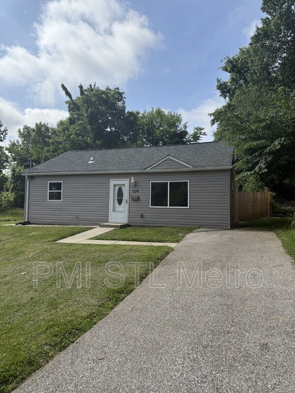 property at 528 Royal Ave