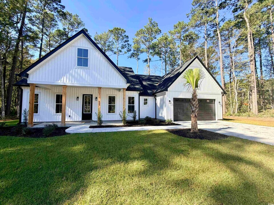 459 Boundary Loop Rd NW in Calabash, NC - Building Photo