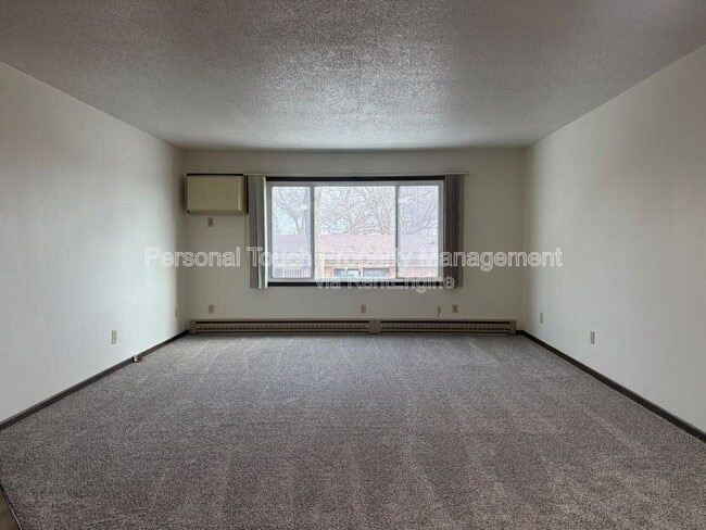 1050 Front St in Casselton, ND - Building Photo - Building Photo