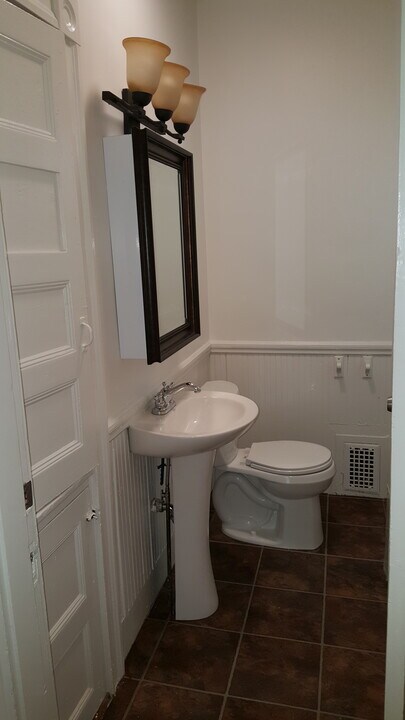 18 Rockingham St, Unit 1 in Lynn, MA - Building Photo