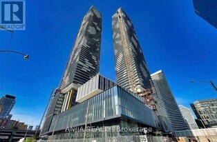 55 Cooper St in Toronto, ON - Building Photo