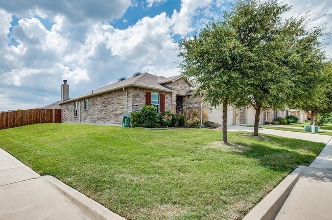 369 Magma Dr in Fort Worth, TX - Building Photo - Building Photo