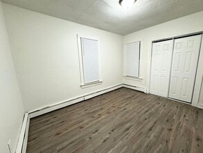 387 Oakland St in Springfield, MA - Building Photo - Building Photo