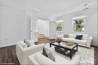 55 Locust St in Greenwich, CT - Building Photo - Building Photo