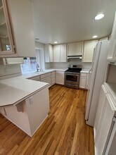 1009 Juanita Way in Central Point, OR - Building Photo - Building Photo
