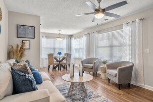 Flintlake in Myrtle Beach, SC - Building Photo