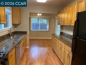 2182 Marsh Ave in Pittsburg, CA - Building Photo - Building Photo