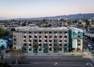 ArtHaus 820 in Oakland, CA - Foto de edificio - Building Photo