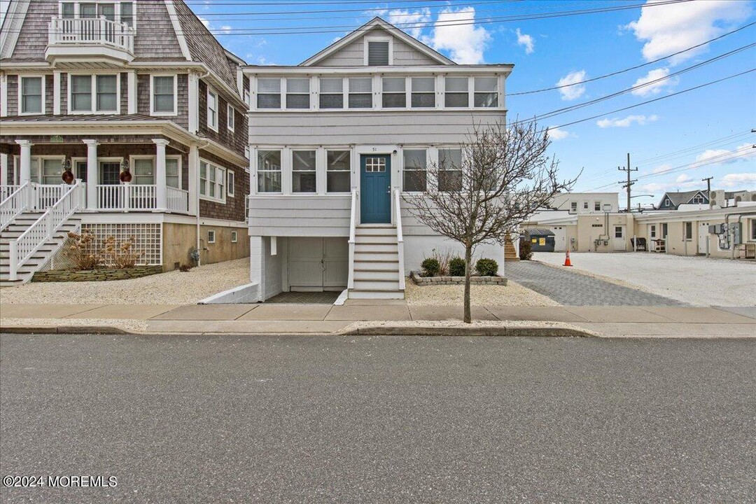 51 3rd Ave in Lavallette, NJ - Building Photo