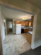 105 Braxton Ct, Unit 105 Braxton Court Apt D in Radcliff, KY - Foto de edificio - Building Photo