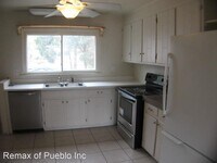 1613 Horseshoe Dr photo'
