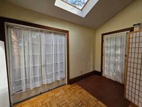 549 Vistamont Ave, Unit Cottage in Berkeley, CA - Foto de edificio - Building Photo