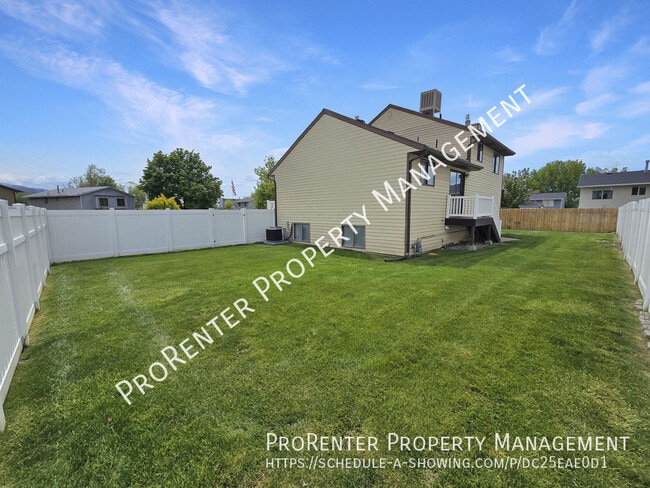 239 E 975 S in Layton, UT - Building Photo - Building Photo