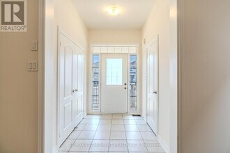 83 Great Fls Blvd in Hamilton, ON - Building Photo - Building Photo