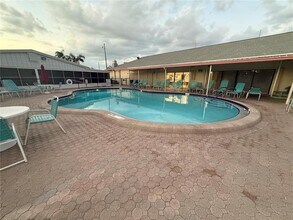 29 Royal Palm Cir in Largo, FL - Building Photo - Building Photo