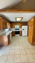 1212 NE Applewood St in Lee's Summit, MO - Building Photo - Building Photo