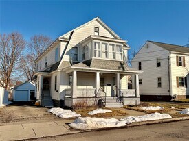 211 Dudley Ave in Endicott, NY - Building Photo