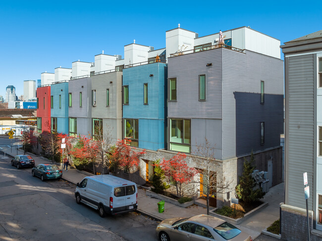 First + First in Boston, MA - Foto de edificio - Building Photo