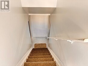15 Lafayette Dr in St Catharines, ON - Building Photo - Building Photo