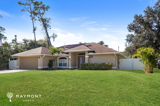 3673 Vehlin St in North Port, FL - Building Photo - Building Photo