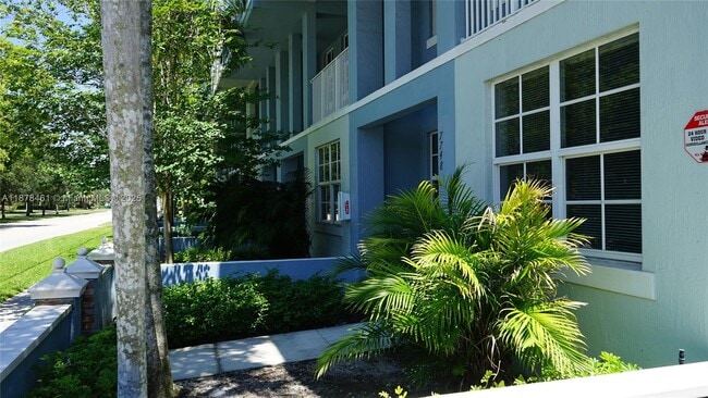 7744 NW 5th St in Plantation, FL - Foto de edificio - Building Photo
