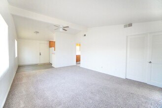 3812 Floral Dr in North Highlands, CA - Building Photo - Building Photo
