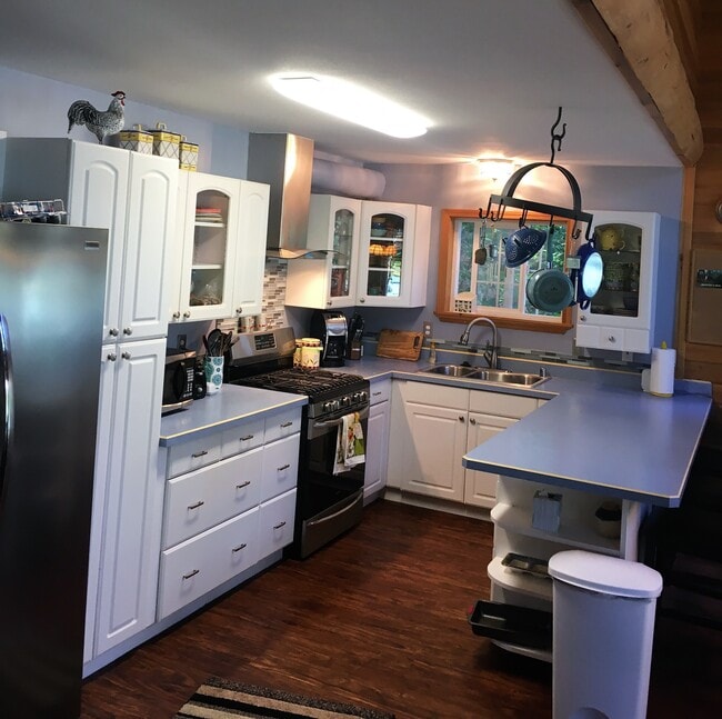 32992 Johnsons Dr in Soldotna, AK - Building Photo - Building Photo