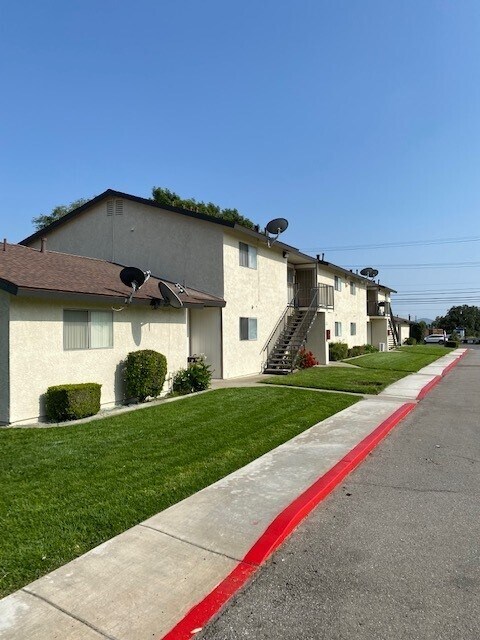 14850 Arrow Rt. in Fontana, CA - Building Photo - Building Photo