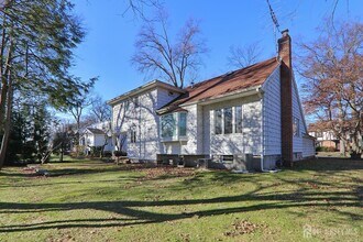 240 Twin Oaks Terrace in Westfield, NJ - Building Photo - Building Photo