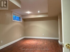 58 Brookwood Dr in Barrie, ON - Building Photo - Building Photo